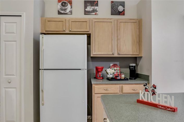 Image No.28-5 Bed Property for sale