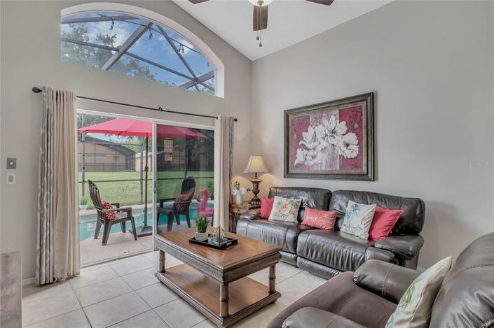 Image No.32-5 Bed Property for sale