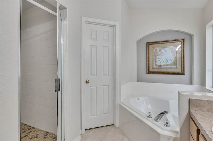 Image No.6-5 Bed Property for sale