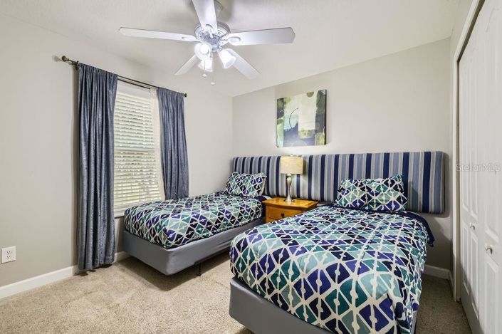 Image No.12-6 Bed Property for sale