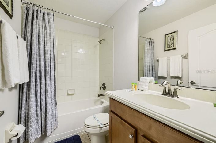 Image No.13-6 Bed Property for sale