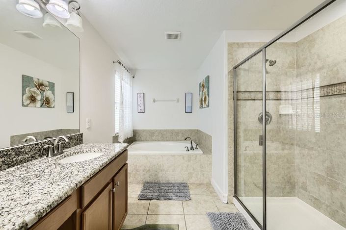 Image No.19-6 Bed Property for sale