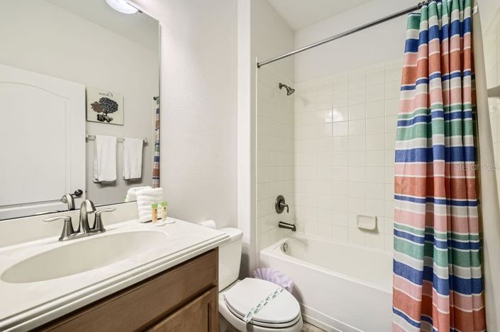 Image No.27-6 Bed Property for sale