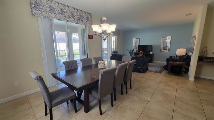 Image No.13-6 Bed Property for sale