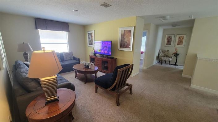 Image No.20-6 Bed Property for sale