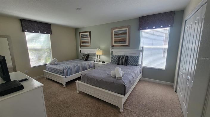 Image No.21-6 Bed Property for sale