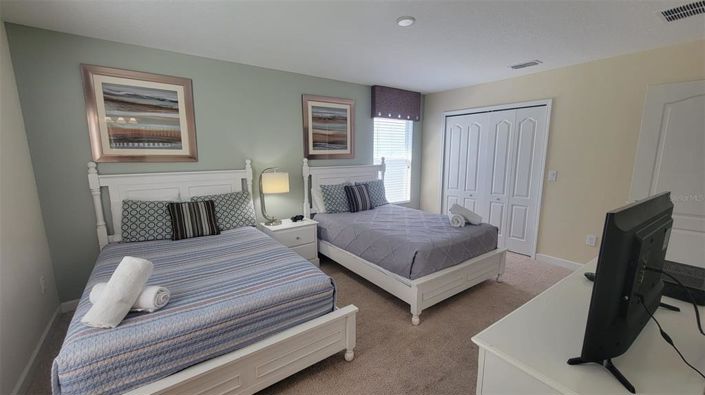 Image No.22-6 Bed Property for sale