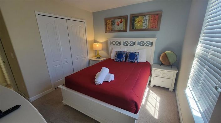 Image No.23-6 Bed Property for sale