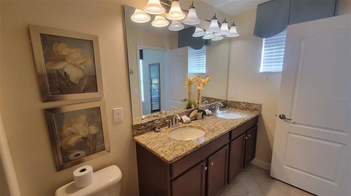 Image No.28-6 Bed Property for sale