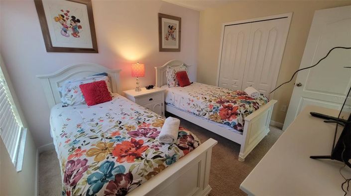 Image No.36-6 Bed Property for sale