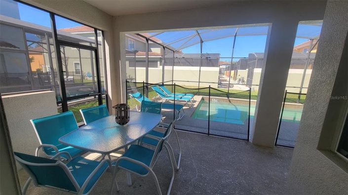 Image No.42-6 Bed Property for sale