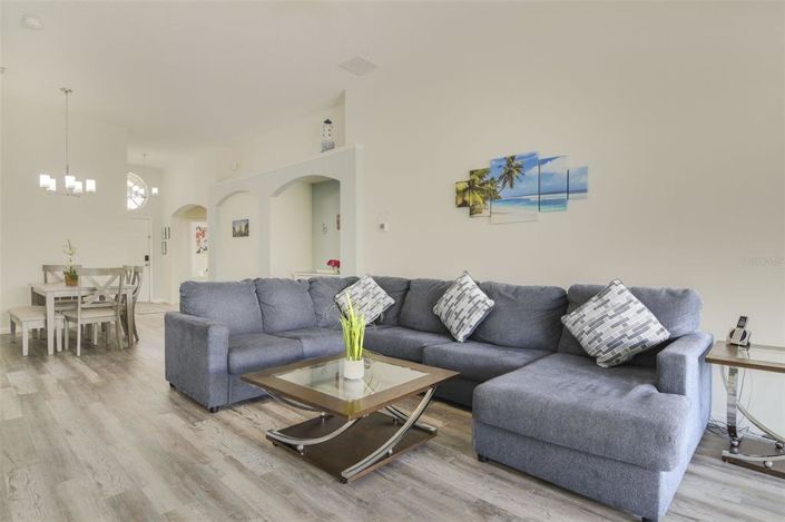 Image No.10-4 Bed Property for sale