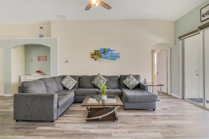 Image No.11-4 Bed Property for sale