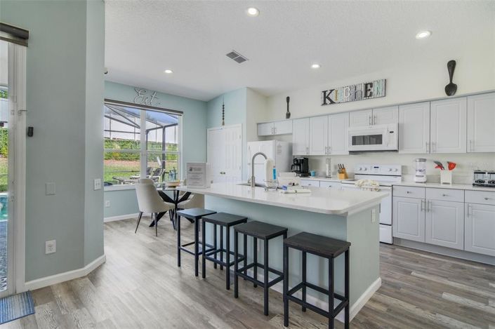 Image No.15-4 Bed Property for sale