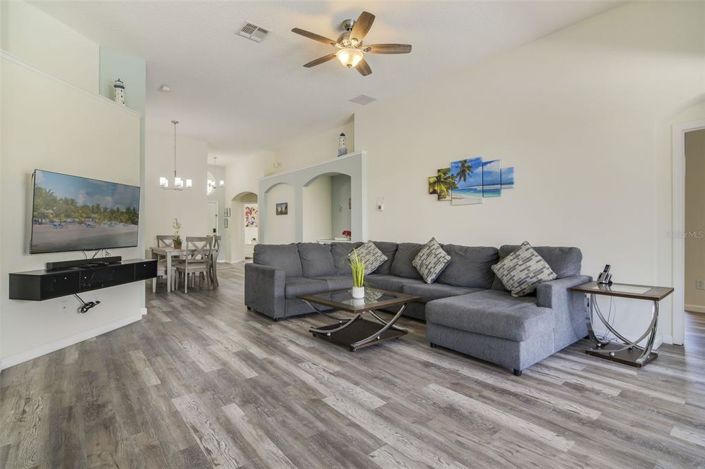 Image No.9-4 Bed Property for sale