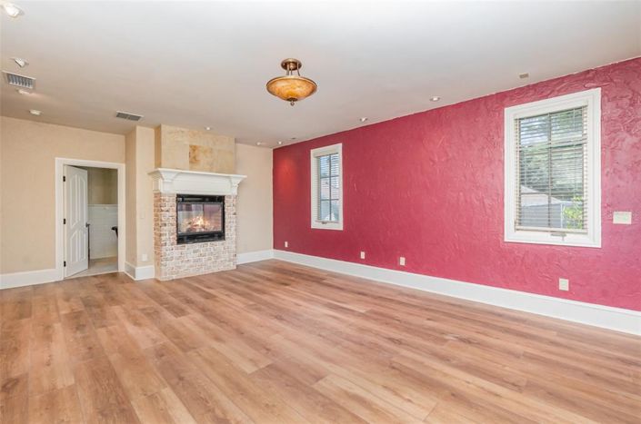 Image No.26-4 Bed Property for sale