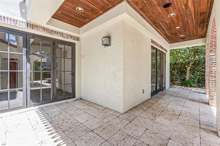 Image No.46-4 Bed Property for sale