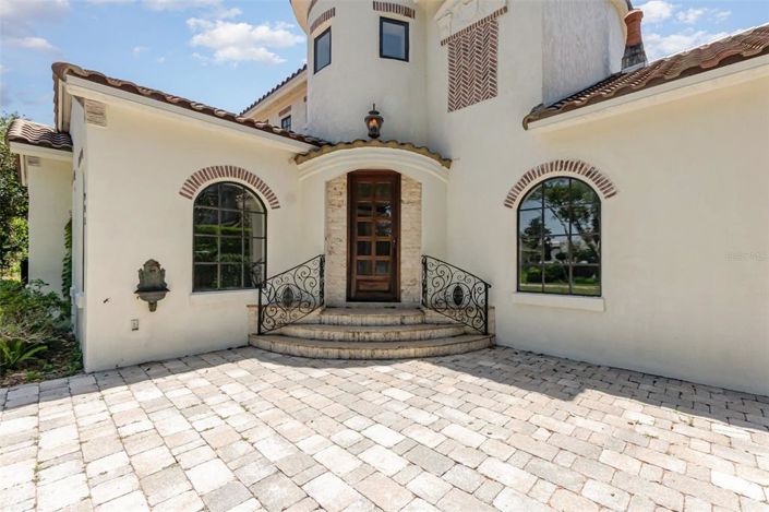 Image No.5-4 Bed Property for sale