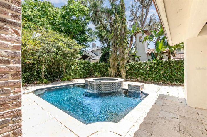 Image No.51-4 Bed Property for sale