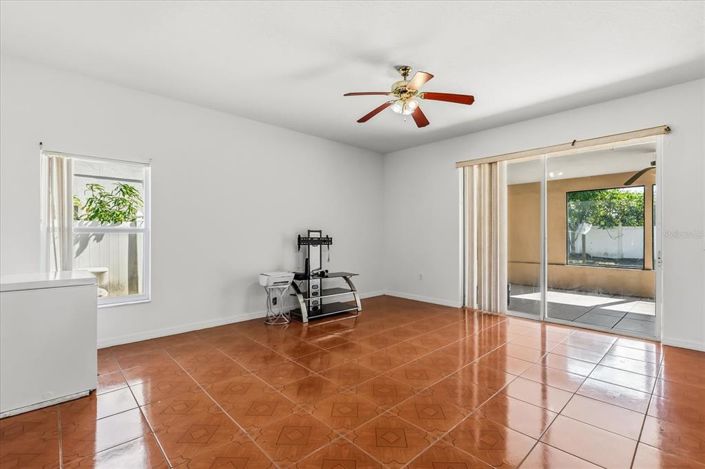 Image No.11-Propriété de 4 chambres à vendre à Kissimmee