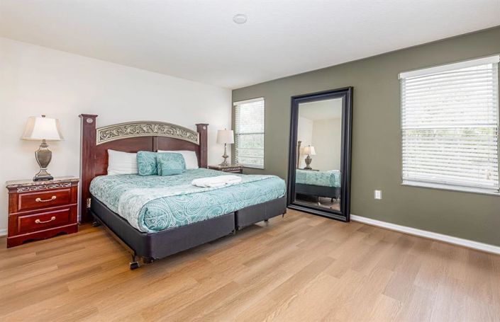 Image No.11-4 Bed Townhouse for sale