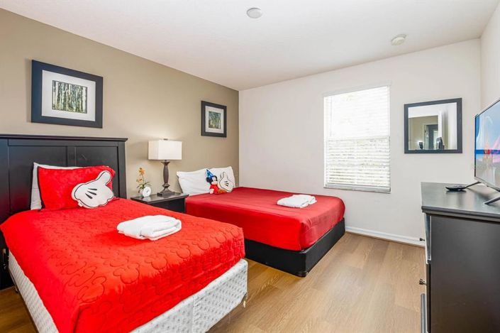 Image No.12-4 Bed Townhouse for sale