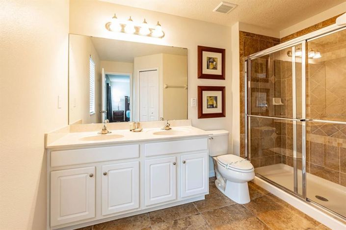 Image No.15-4 Bed Townhouse for sale