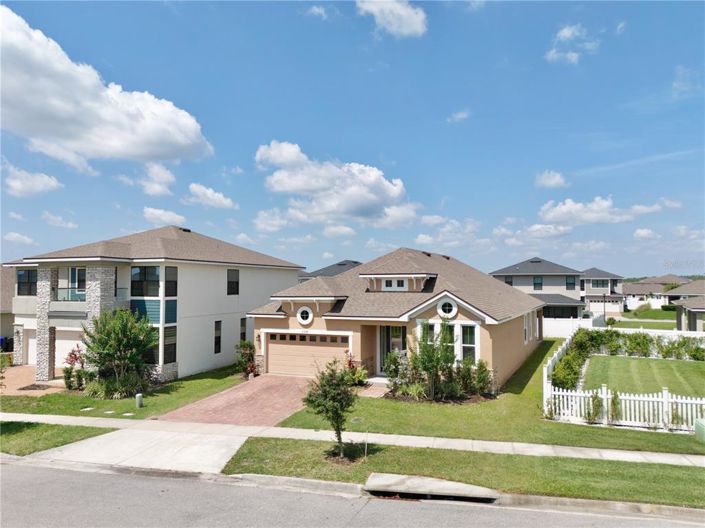 Image No.30-4 Bed Property for sale