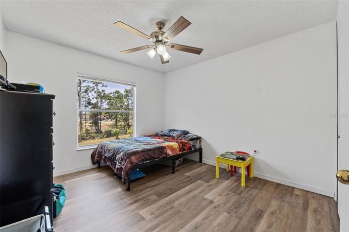 Image No.25-4 Bed Property for sale