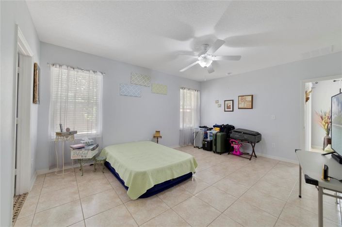 Image No.12-Propriété de 3 chambres à vendre à Clermont