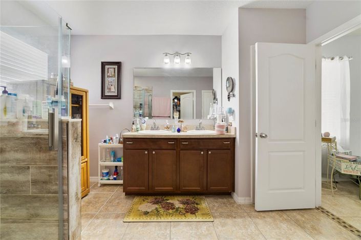 Image No.16-Propriété de 3 chambres à vendre à Clermont