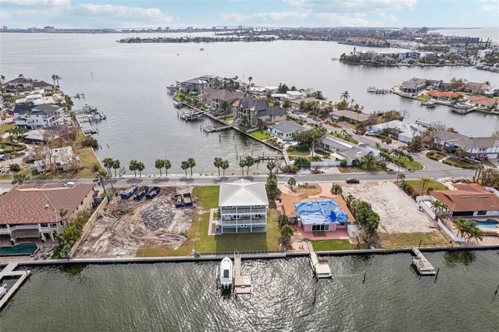 Image No.2-5 Bed Property for sale