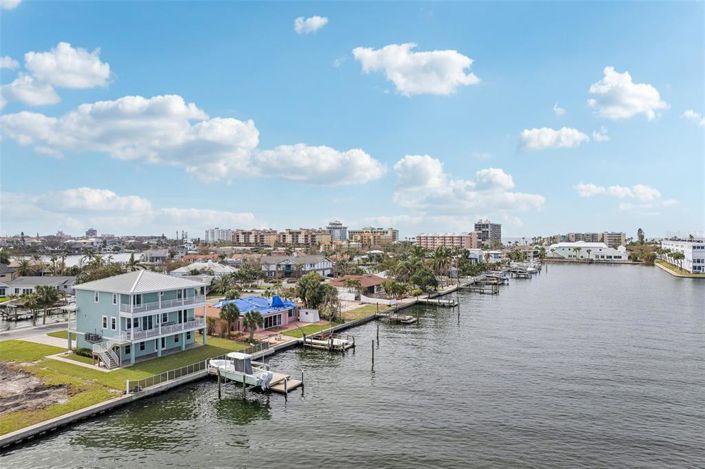 Image No.32-5 Bed Property for sale