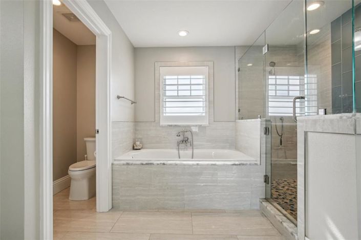 Image No.50-5 Bed Property for sale