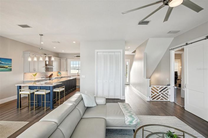 Image No.6-5 Bed Property for sale