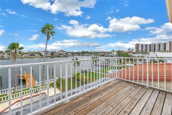 Image No.32-Propriété de 6 chambres à vendre à Treasure Island