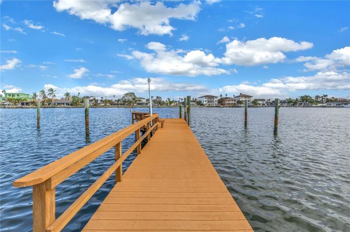 Image No.34-Propriété de 6 chambres à vendre à Treasure Island