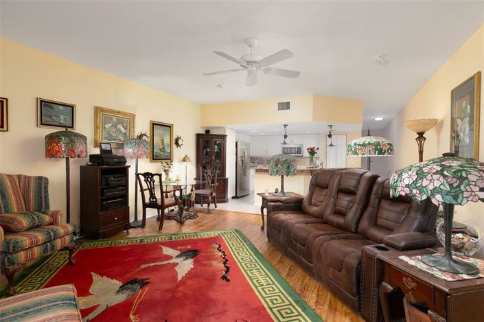 Image No.7-3 Bed Townhouse for sale