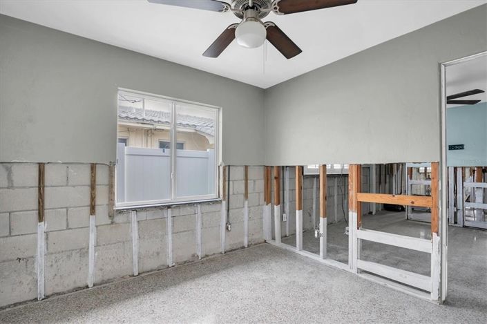 Image No.11-4 Bed Property for sale