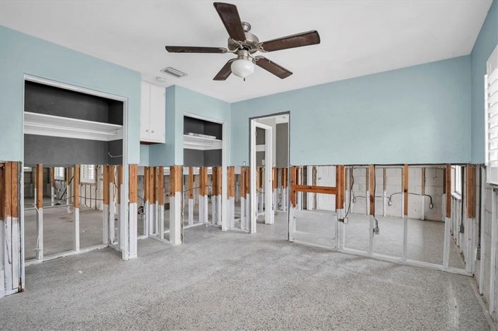 Image No.14-4 Bed Property for sale