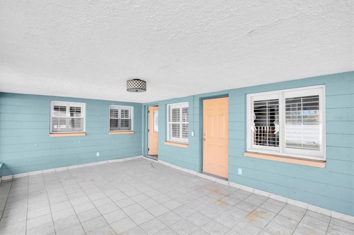 Image No.28-4 Bed Property for sale