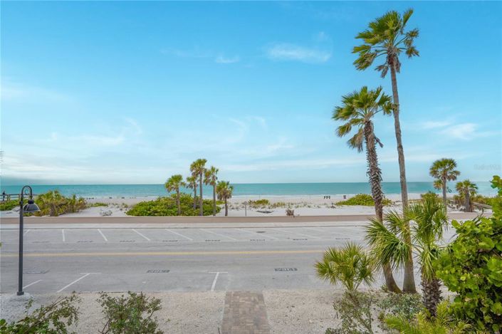 Image No.16-4 Bed Property for sale