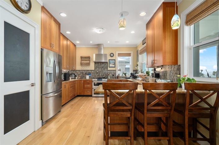 Image No.18-4 Bed Property for sale