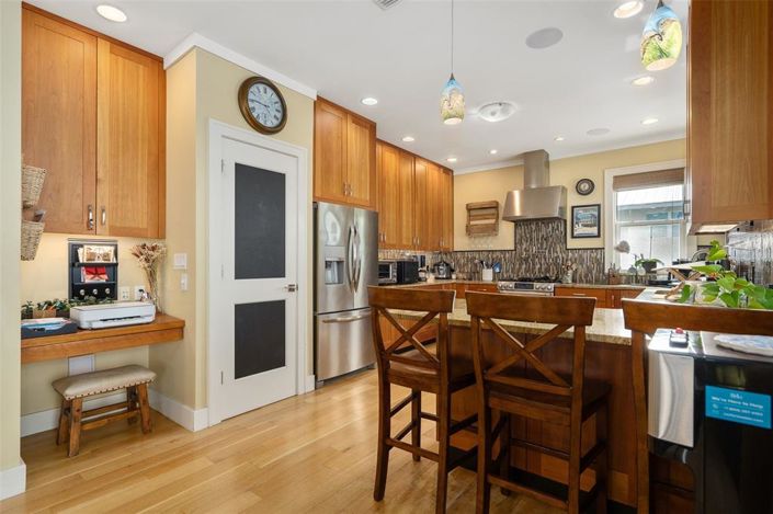 Image No.19-4 Bed Property for sale