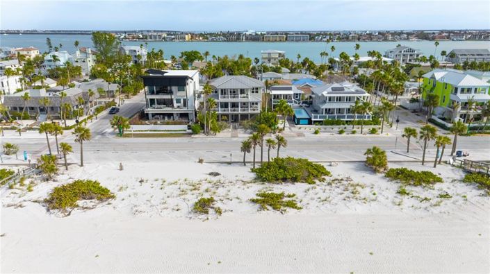 Image No.2-4 Bed Property for sale