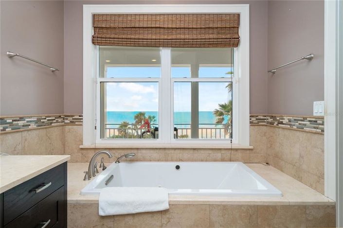 Image No.32-4 Bed Property for sale