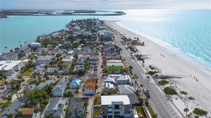 Image No.5-4 Bed Property for sale