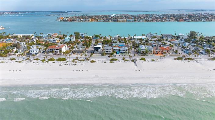 Image No.8-4 Bed Property for sale