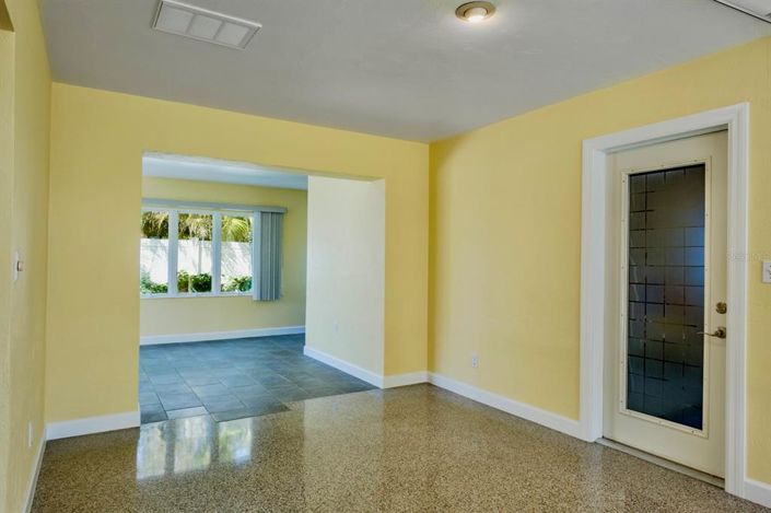 Image No.12-2 Bed Property for sale