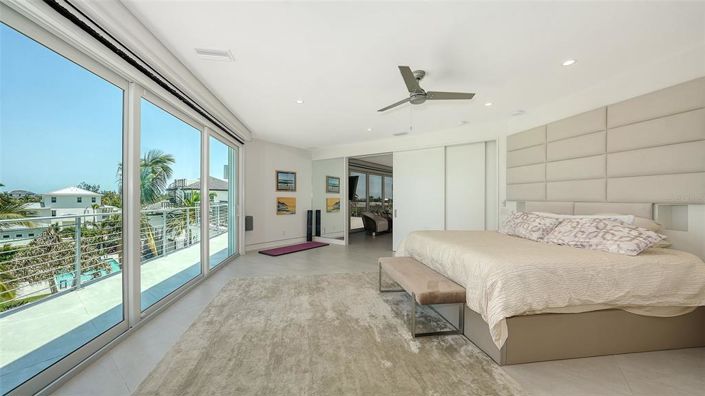 Image No.45-4 Bed Property for sale